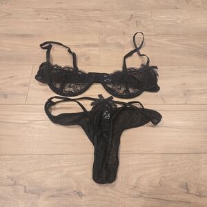🔥 NIP BLK LUX BOUTIQUE | Sultry Black Scalloped Lace & Strappy Set - M
